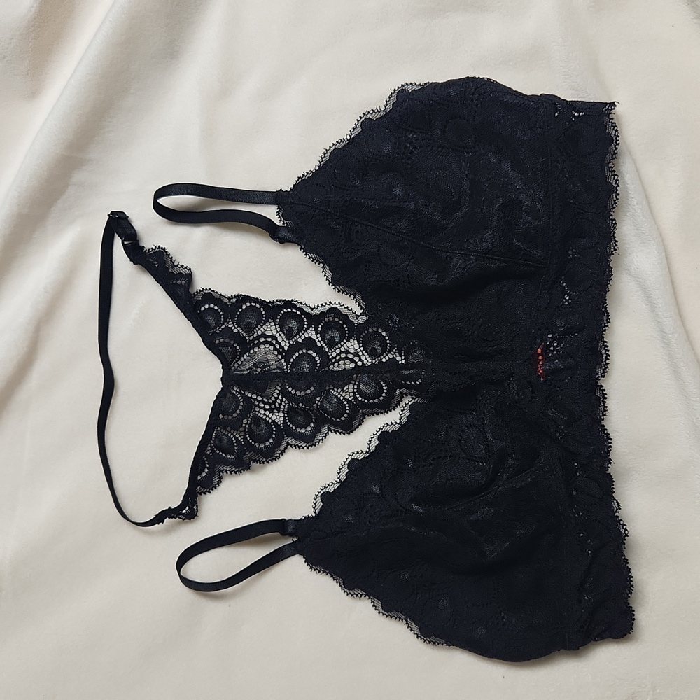 Daytrip Lace Bralette with Halter Panel